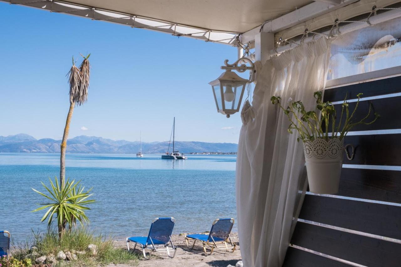 Christina Beachfront Rooms By Hotelius Petrití Eksteriør billede