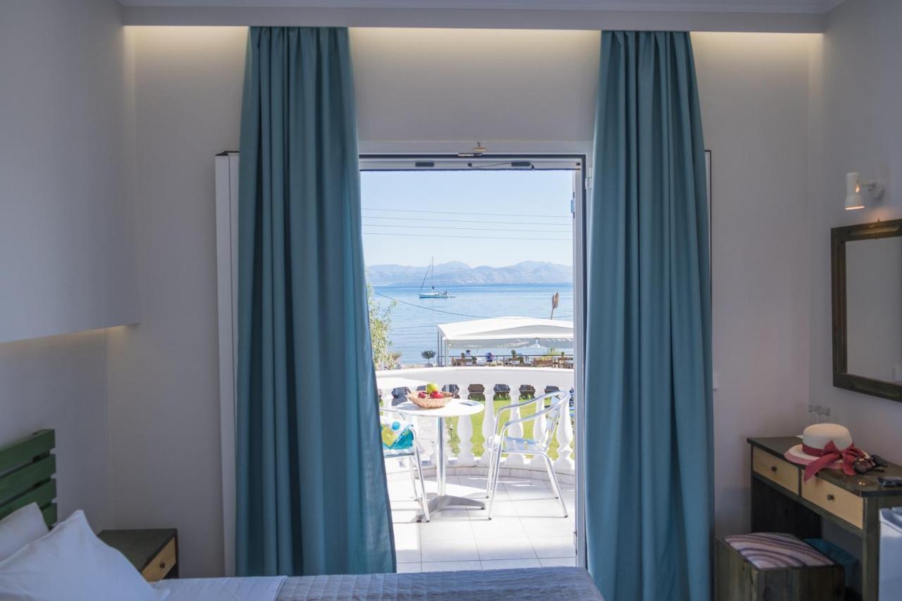 Christina Beachfront Rooms By Hotelius Petrití Eksteriør billede