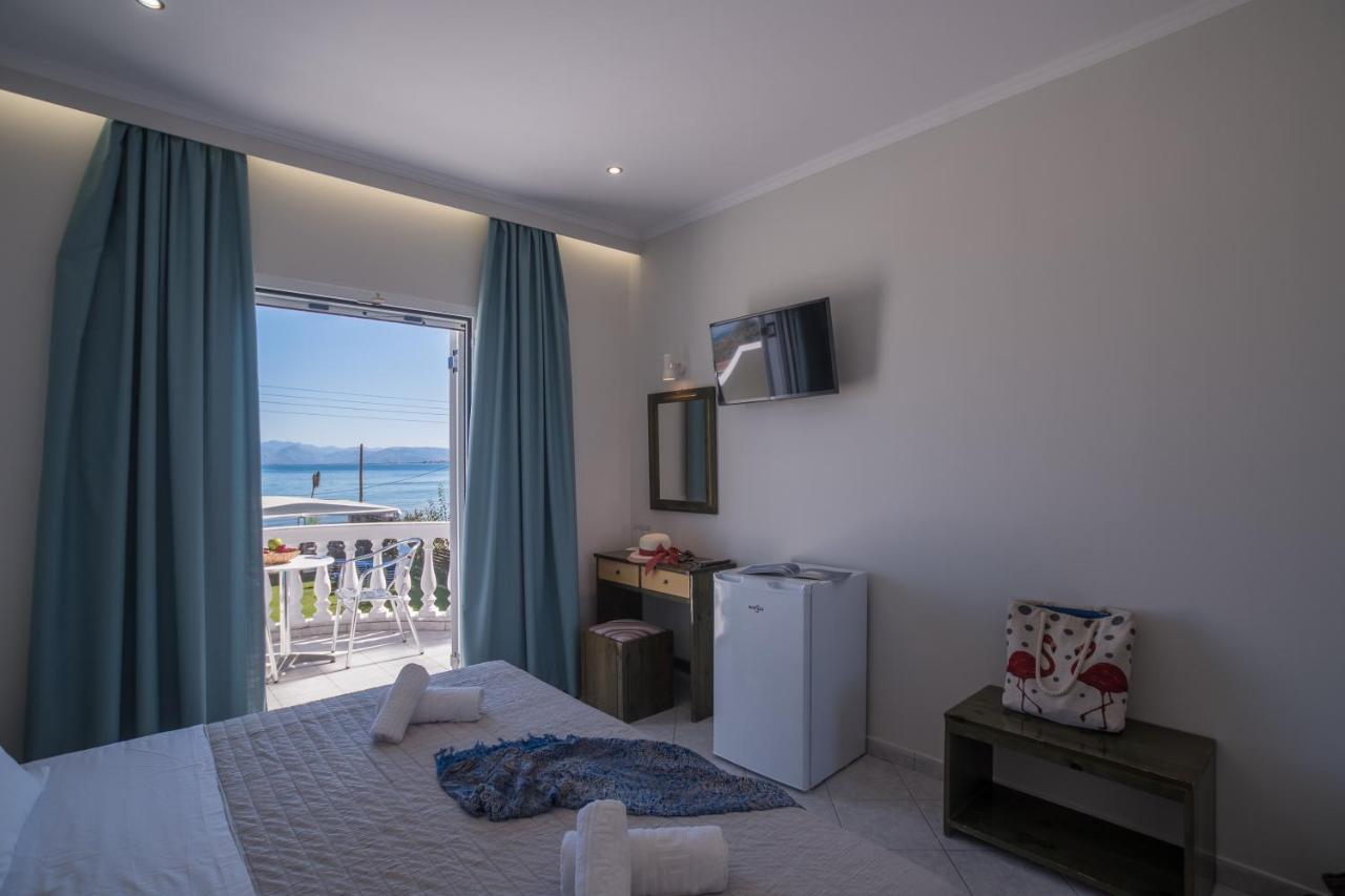 Christina Beachfront Rooms By Hotelius Petrití Eksteriør billede